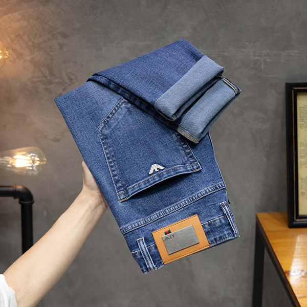 ブランドジーンズ側面デザイン